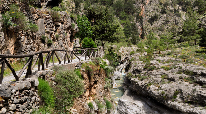 lees alles over De indrukwekkende Samariakloof – de langste kloof van Europa
