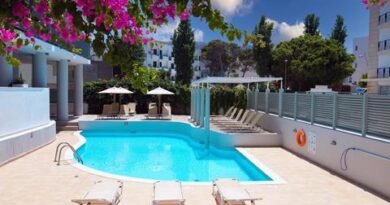 Boek je vakantie goedkoop naar Hotel Alia Beach in Chersonissos voor je zonvakantie naar Kreta