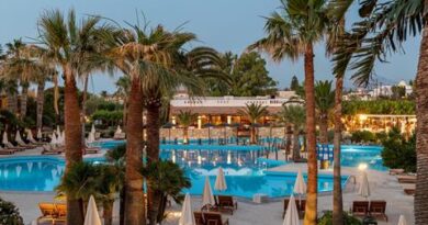 Boek je vakantie goedkoop naar Hotel Aquila Rithymna Beach in Rethymnon voor je zonvakantie naar Kreta