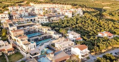 Boek je vakantie goedkoop naar Hotel Caldera Village in Agia Marina voor je zonvakantie naar Kreta
