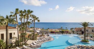 Boek je vakantie goedkoop naar Hotel Grecotel Marine Palace & Aquapark in Panormo voor je zonvakantie naar Kreta