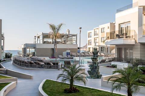 Boek je vakantie goedkoop naar Hotel Porto Platanias Beach Luxury Selection in Platanias voor je zonvakantie naar Kreta